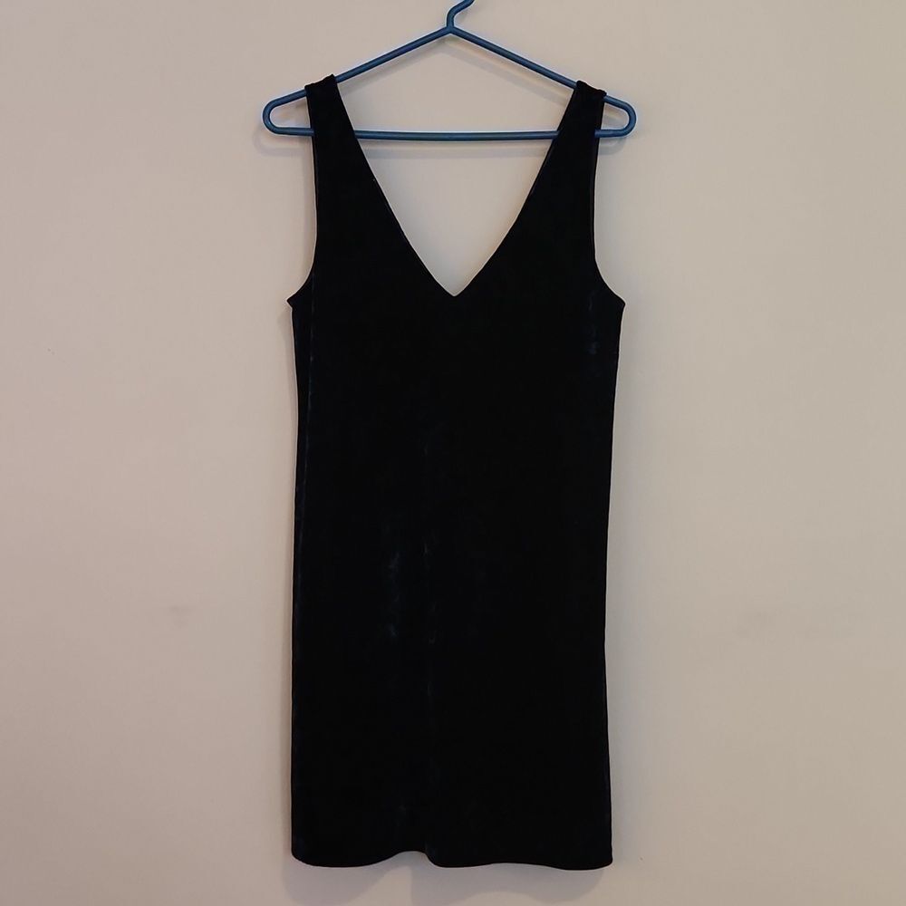 EUC Lord&Taylor Velour Shift Dress Size M
